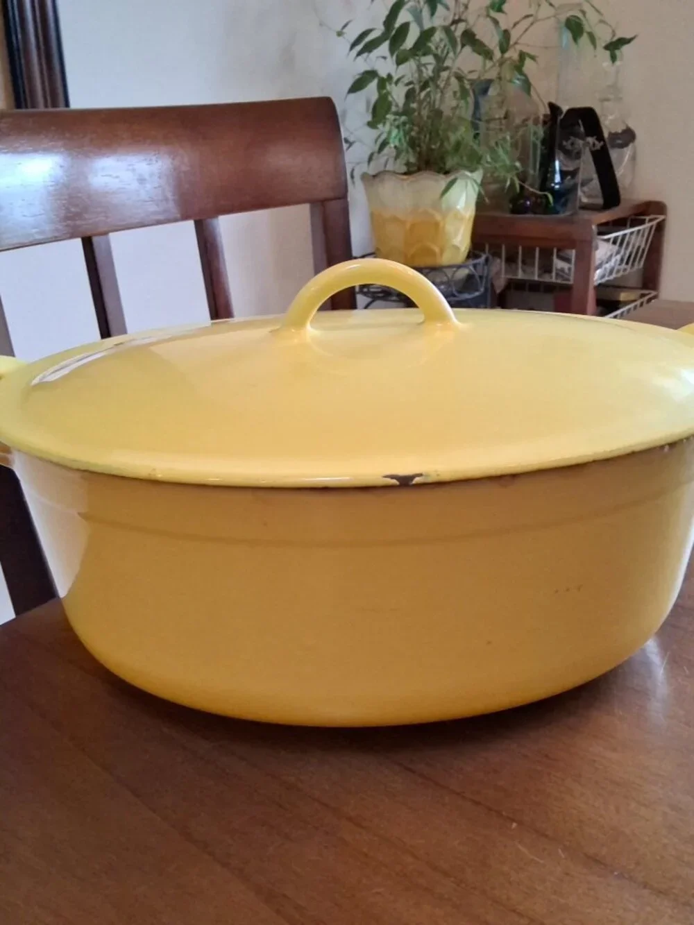 Vintage Descoware Belgium Enamel Cast Iron Casserole FE 8 3-A w/Yellow Lid